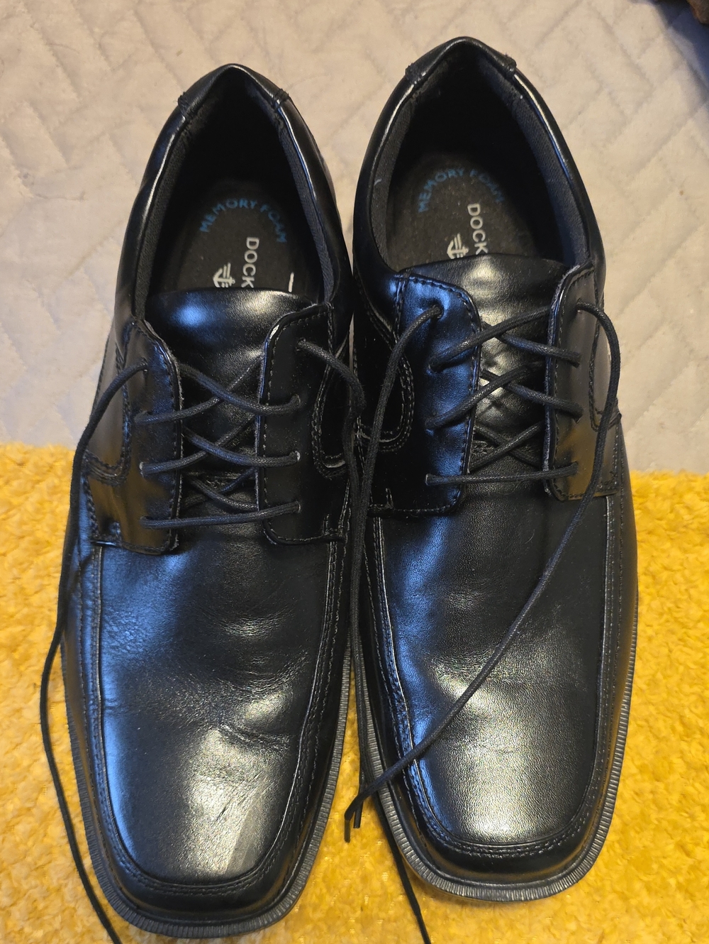 Dockers Black Leather Lace-Up Oxfords